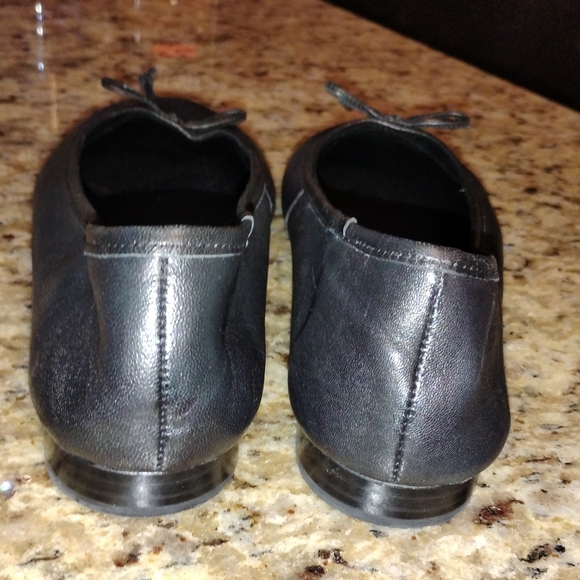 H&M Flats - Picture 4 of 4